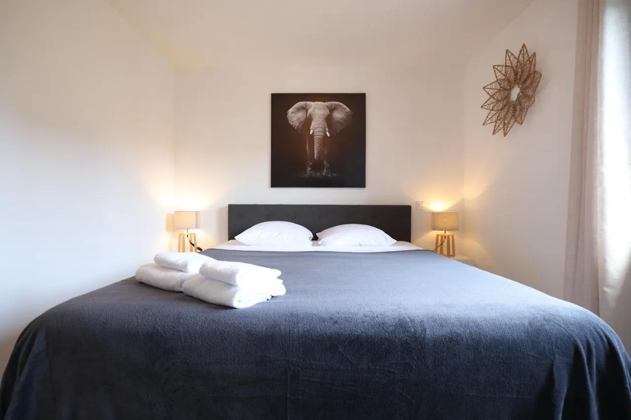 Superbe Villa Climatisee, Piscine, Jardin, Parking Le Plan-de-la-Tour France